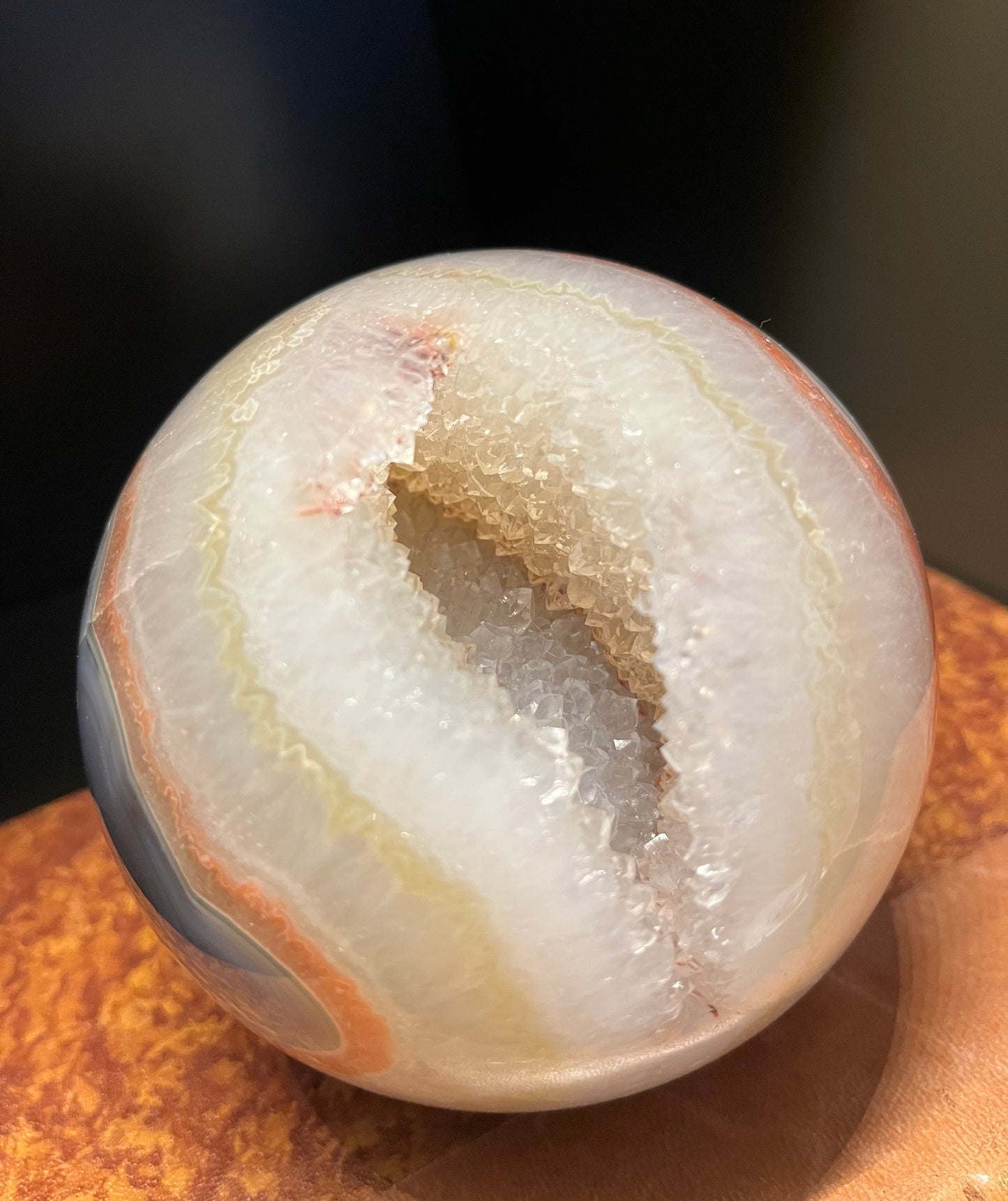 SPHERE E 6087