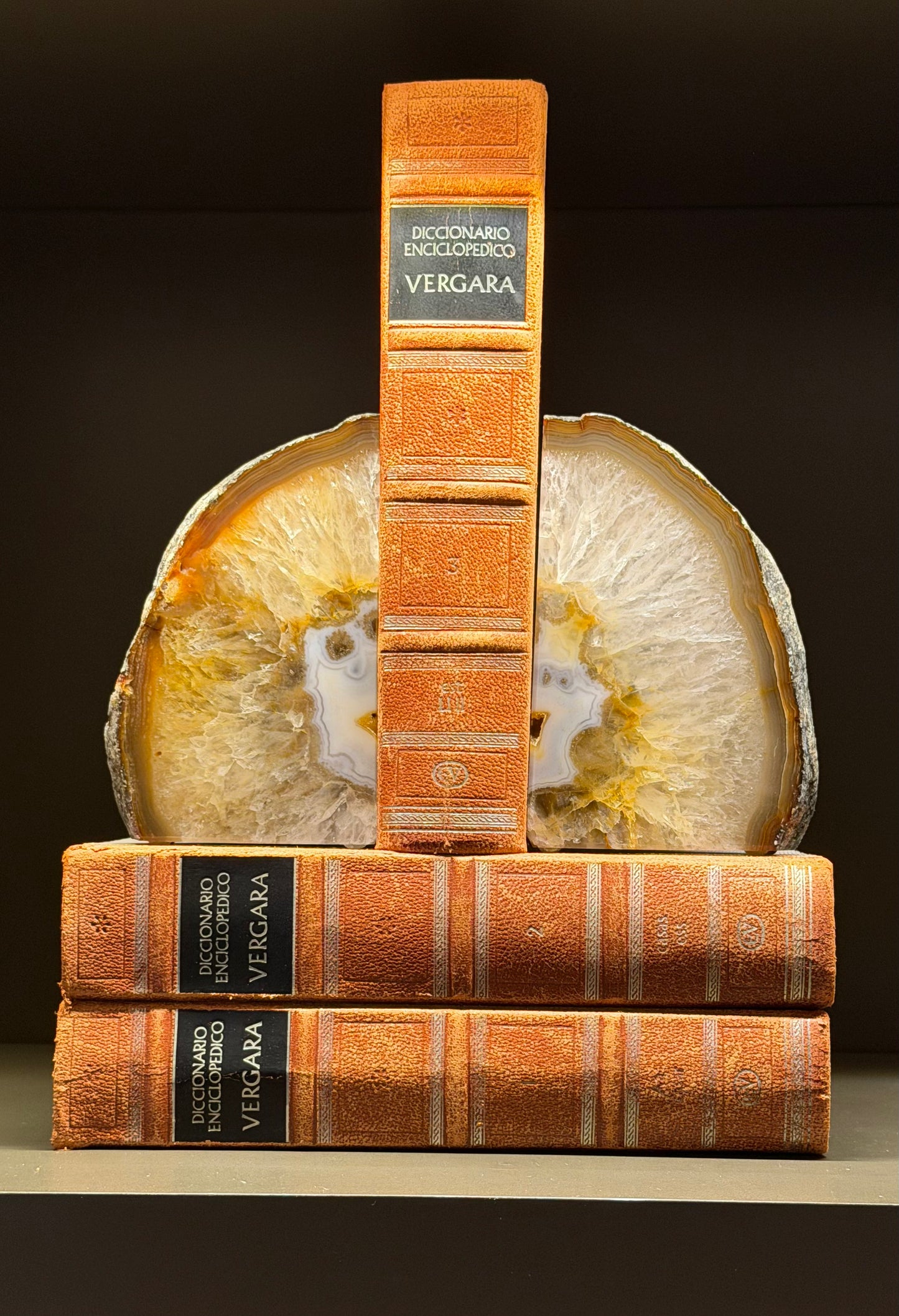 BOOKEND PU 11123