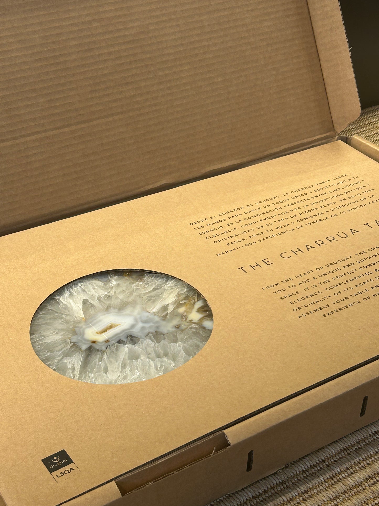THE CHARRUA TABLE RR 14009