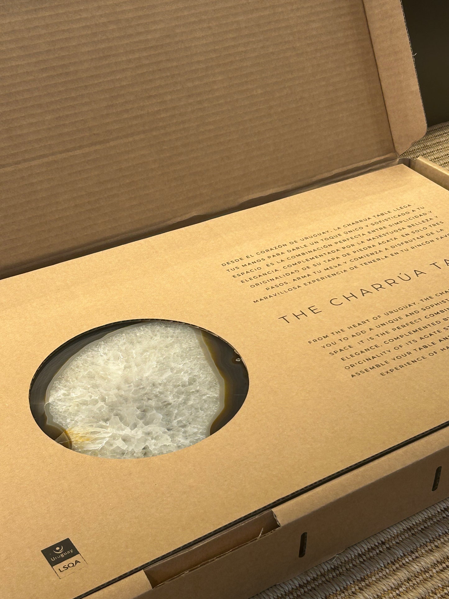THE CHARRUA TABLE RR 14012