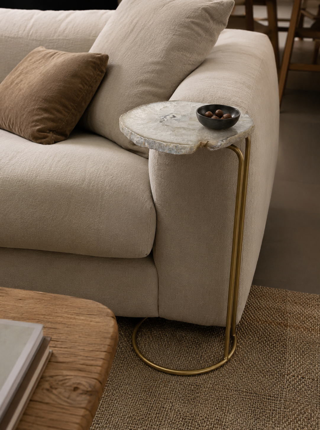 THE TABARE TABLE TT 2034
