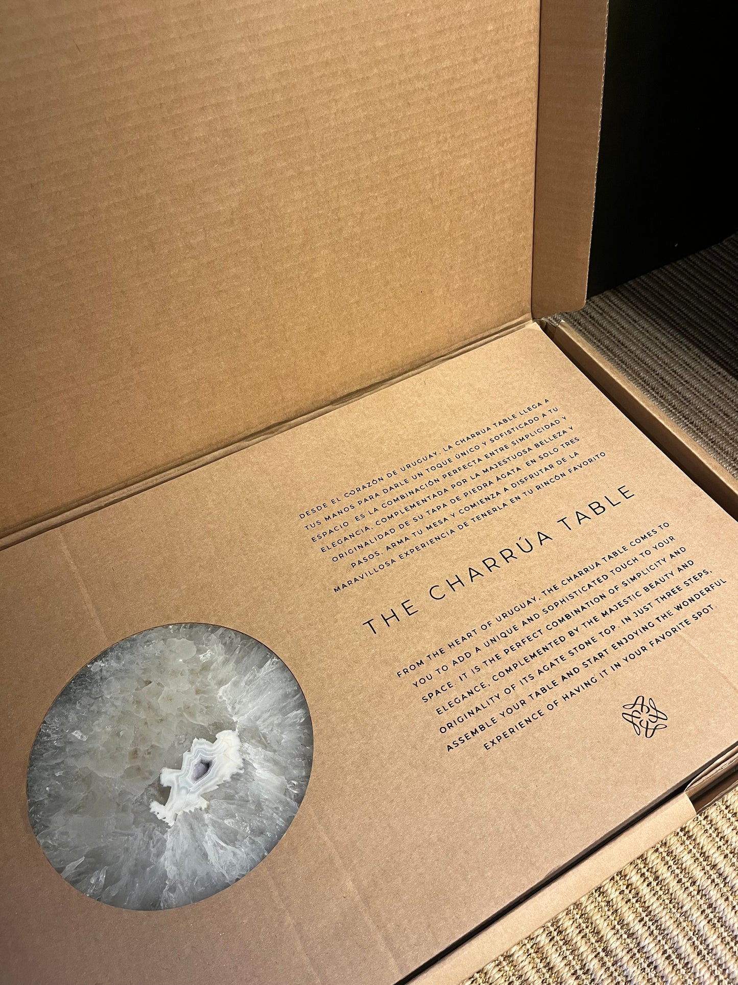 THE CHARRUA TABLE RR 14024