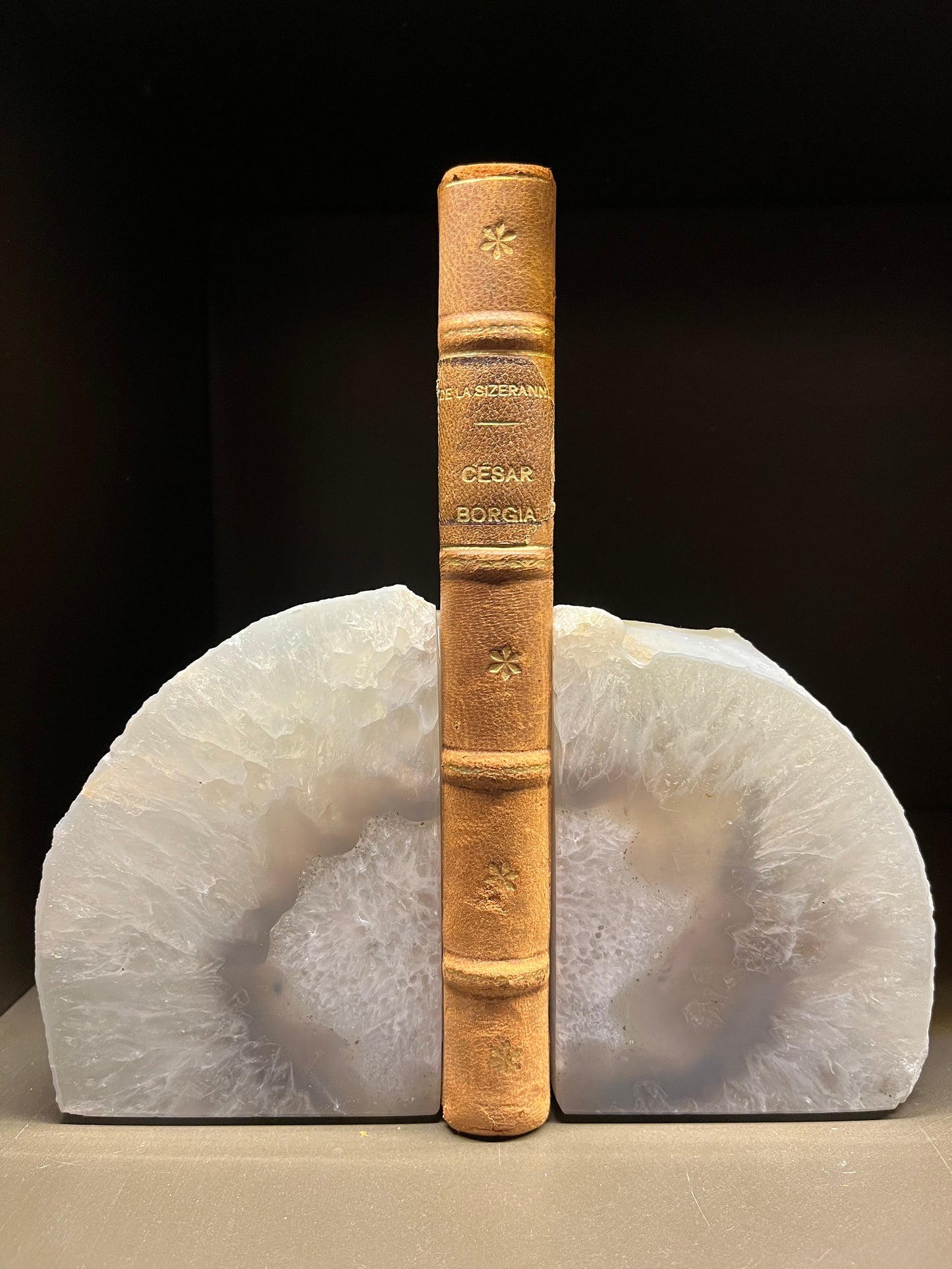 BOOKEND PU 11104