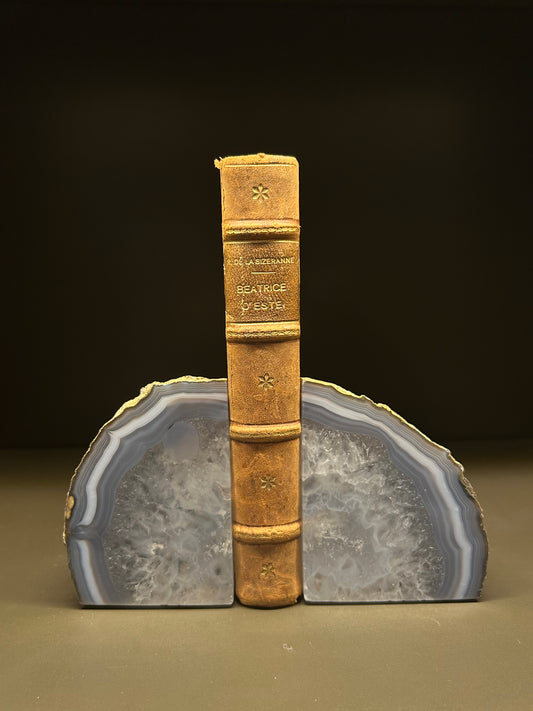BOOKEND PU 11059