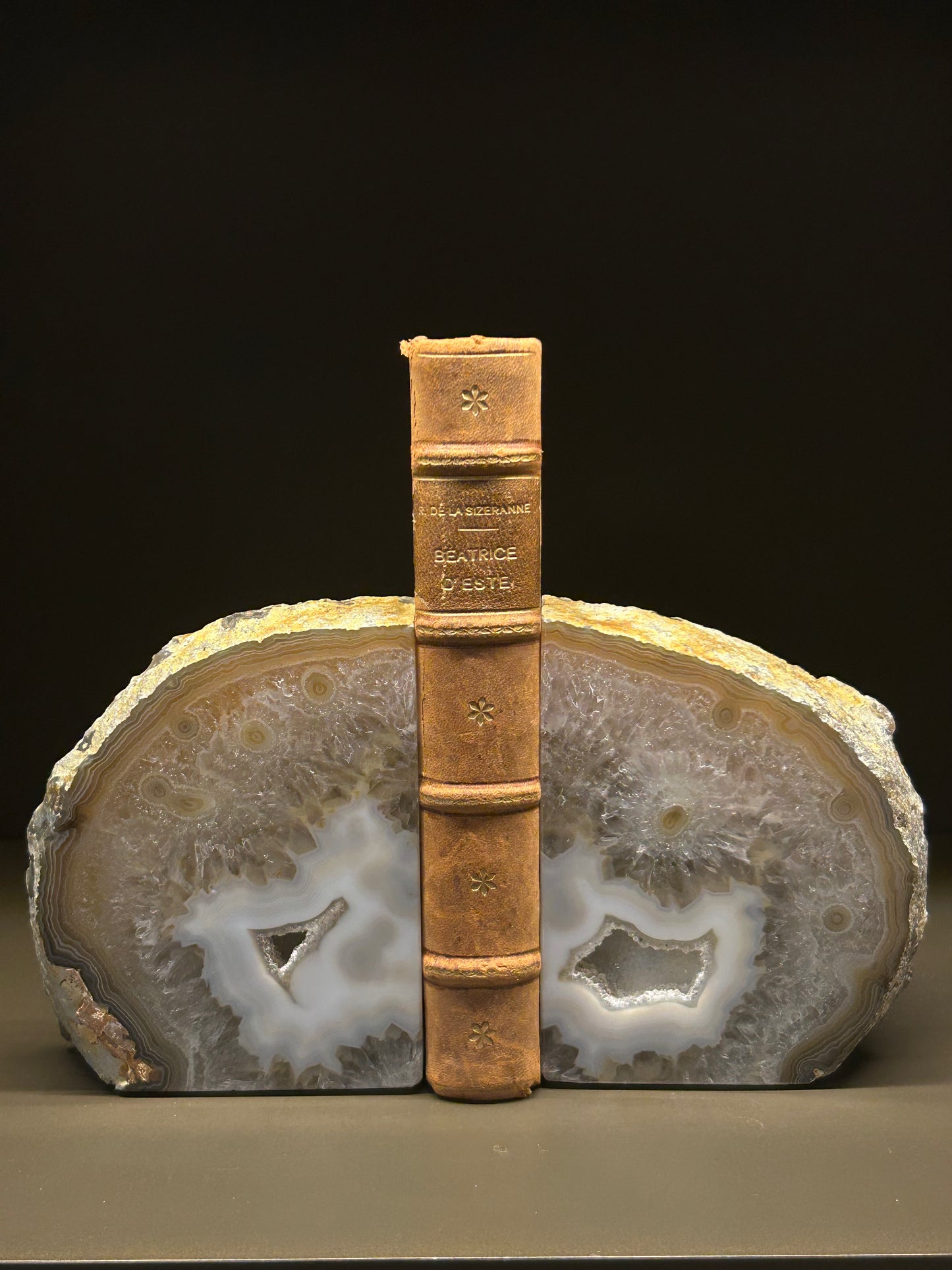BOOKEND PU 11053