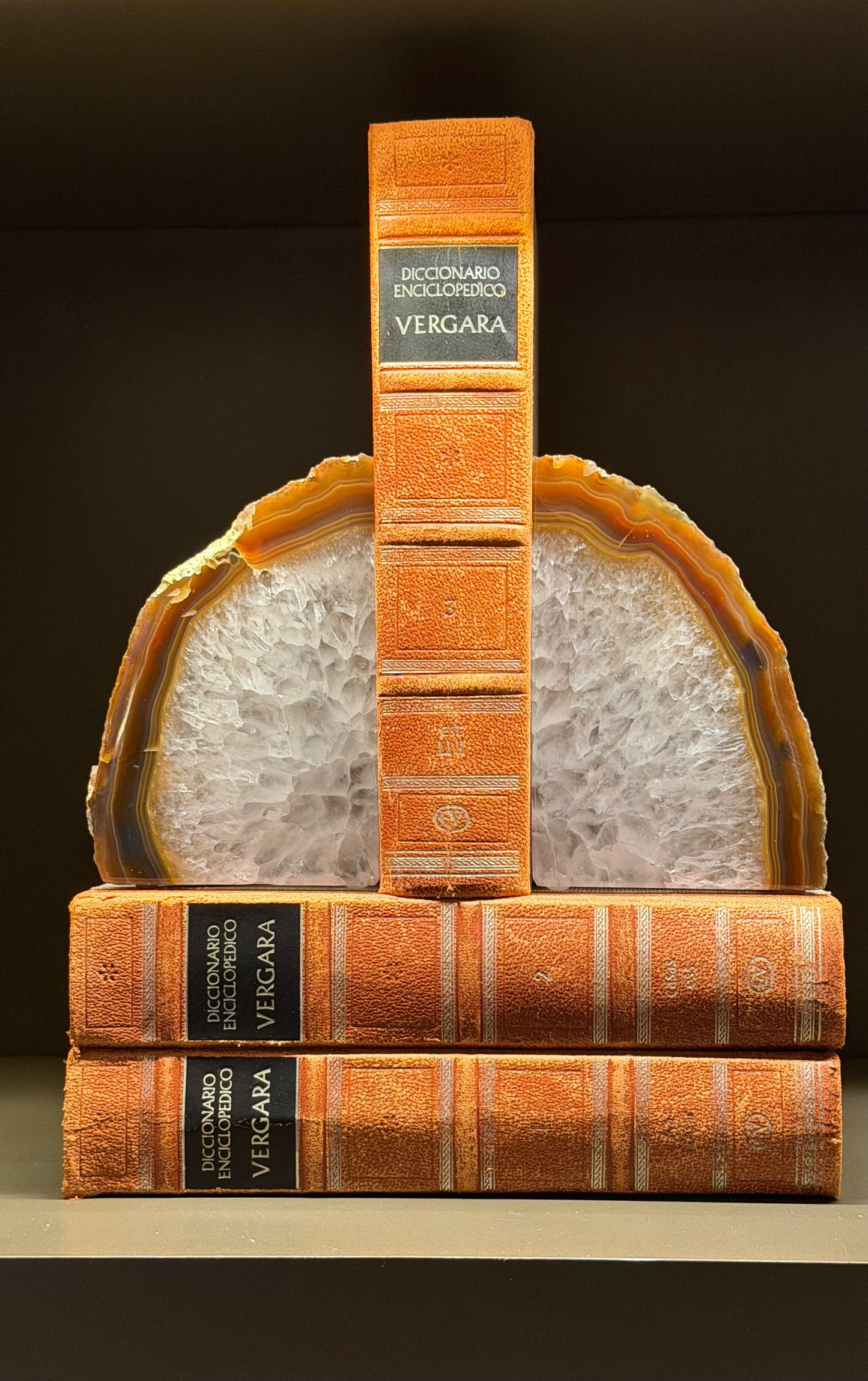 BOOKEND PU 11117