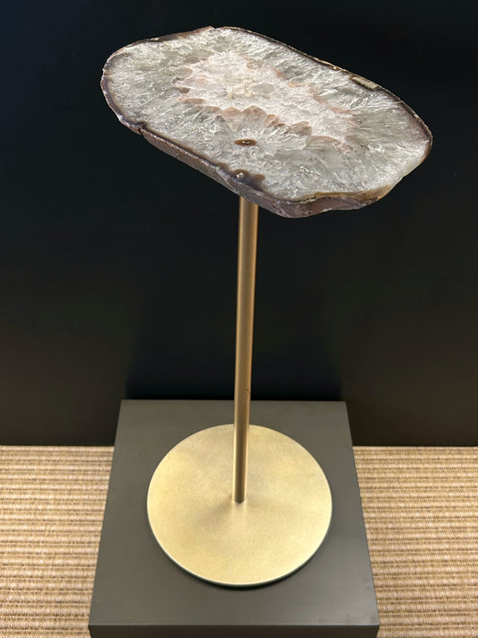 THE CHARRUA TABLE RR 14010
